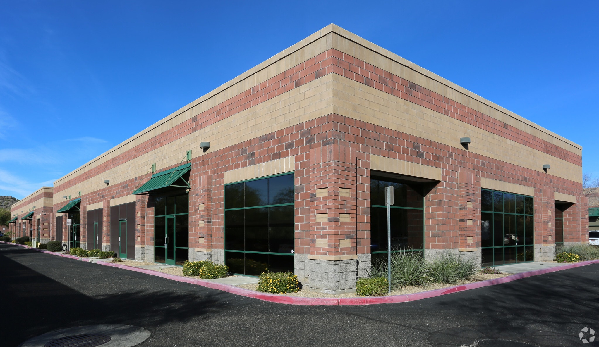20819 N Cave Creek Rd, Phoenix, AZ for lease Primary Photo- Image 1 of 16