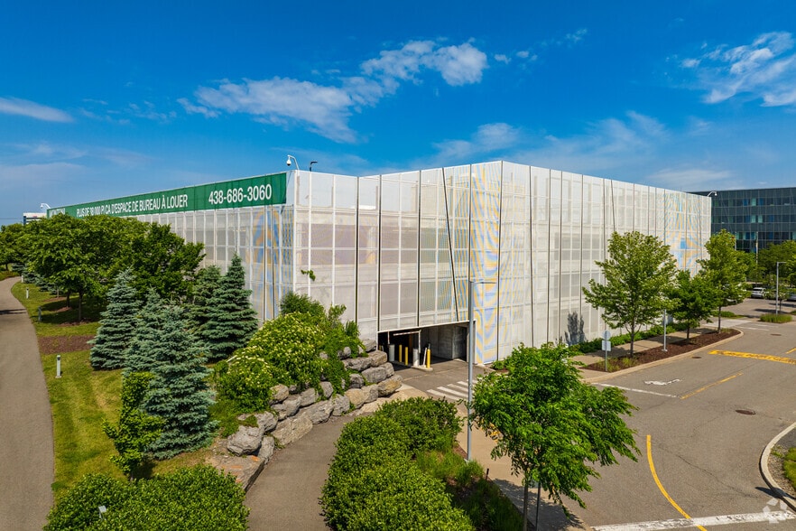 8275 Rte Transcanadienne, Saint-Laurent, QC à louer - Photo du bâtiment - Image 3 de 20