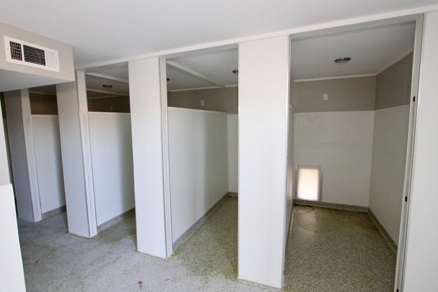 11518 Bogs Rd, Tomball, TX for sale - Interior Photo - Image 3 of 16