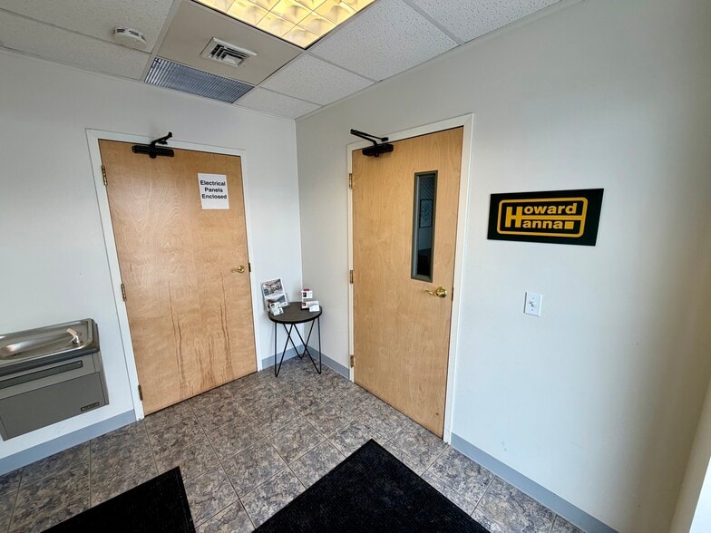 277 Tompkins St, Cortland, NY for lease - Building Photo - Image 3 of 19