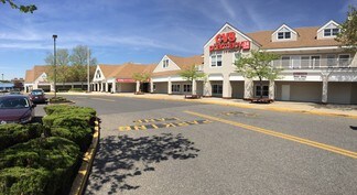 Plus de détails pour 1a Village Center Dr, Freehold, NJ - Commerce de détail à louer