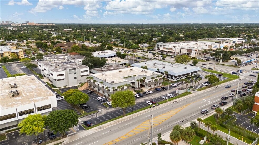 10669-10689 N Kendall Dr, Miami, FL for lease - Primary Photo - Image 3 of 19