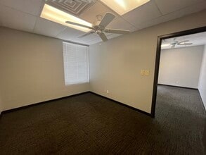 10646 Gulfdale St, San Antonio, TX for lease Interior Photo- Image 2 of 10