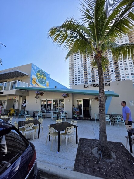 3400-3436 E Atlantic Blvd, Pompano Beach, FL à vendre - Photo du bâtiment - Image 2 de 20