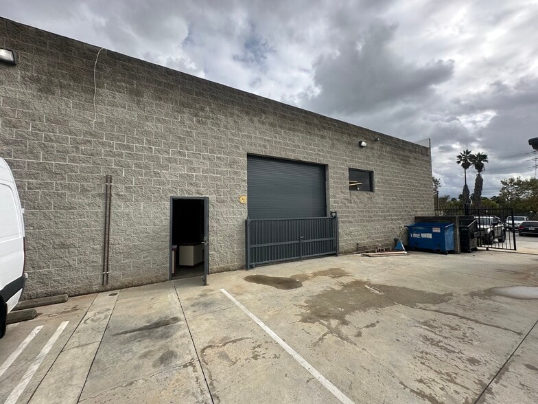 2918 Denby Ave, Los Angeles, CA for lease - Building Photo - Image 3 of 5