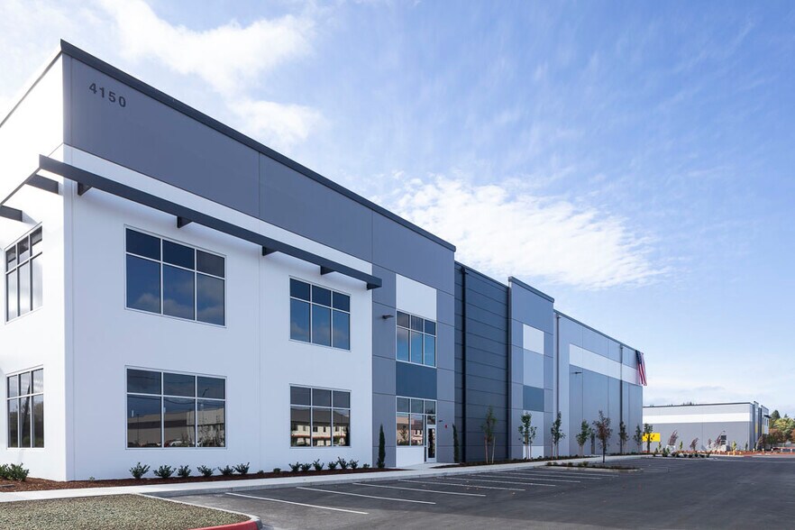 4100 152nd St NE, Marysville, WA à louer - Photo du bâtiment - Image 3 de 4