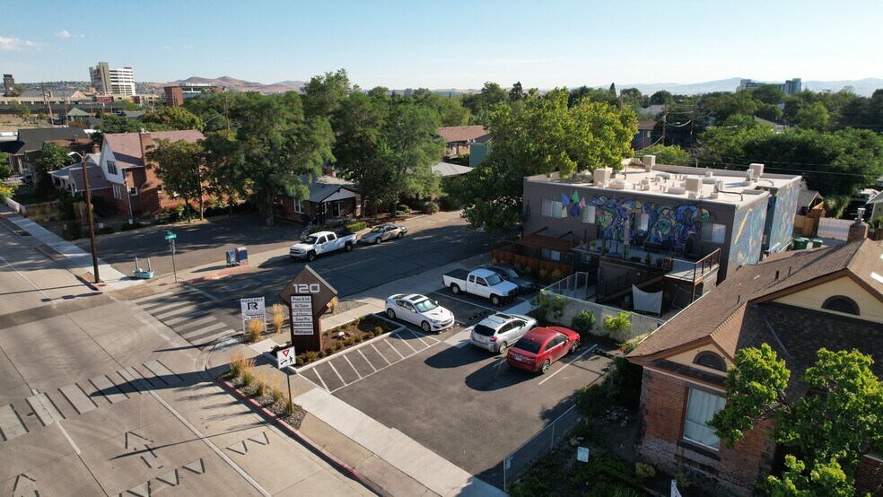 120 Thoma St, Reno, NV à vendre - Photo du bâtiment - Image 3 de 31