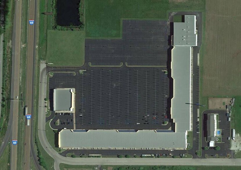 357 Tanger Blvd, Seymour, IN à louer - Photo du bâtiment - Image 2 de 10