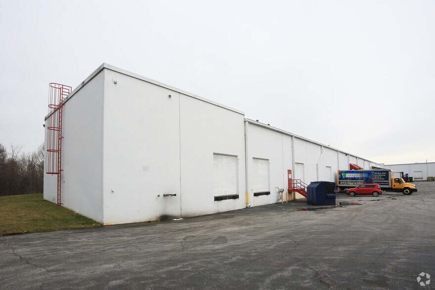 8264 Preston Ct, Jessup, MD à louer - Photo du bâtiment - Image 3 de 4