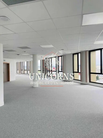 Office in Toulouse for sale - Interior Photo - Image 2 of 5