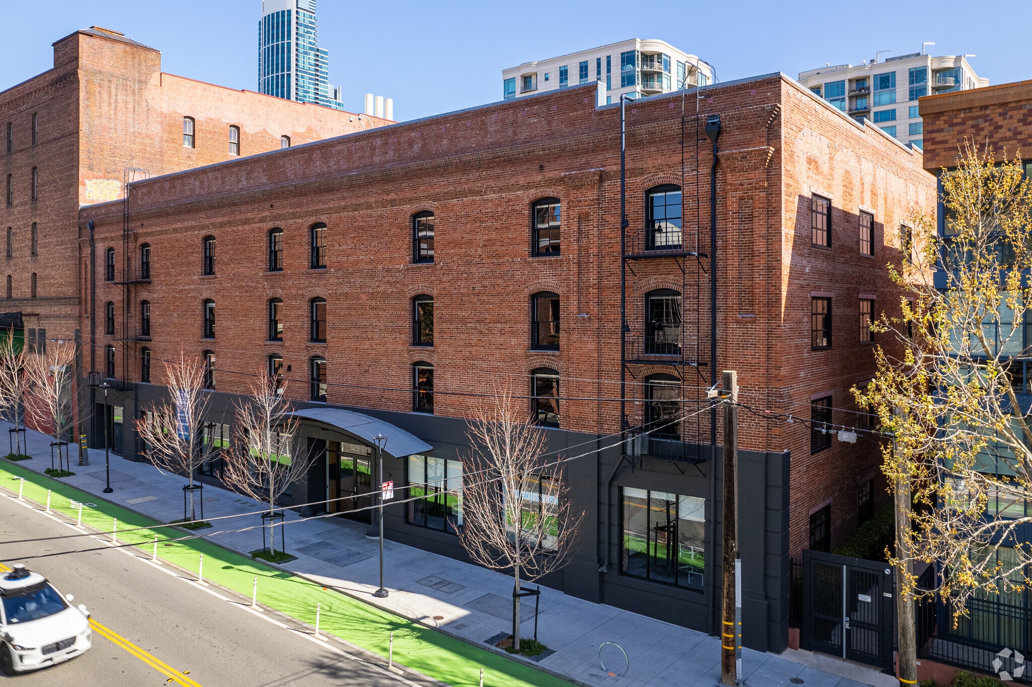 625 2nd St, San Francisco, CA à louer Photo principale- Image 1 de 39