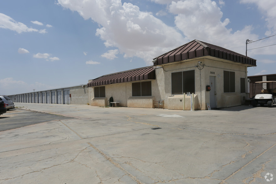 5020 Adobe Rd, Twentynine Palms, CA for sale - Primary Photo - Image 1 of 1