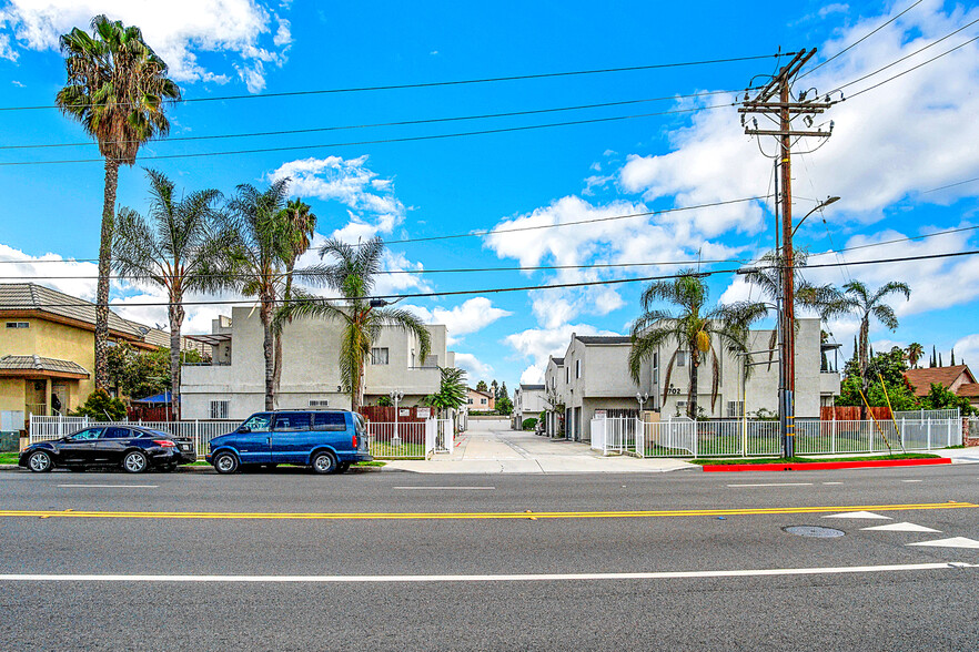 3702-3708 Merced Ave, Baldwin Park, CA à vendre - Photo du bâtiment - Image 1 de 1