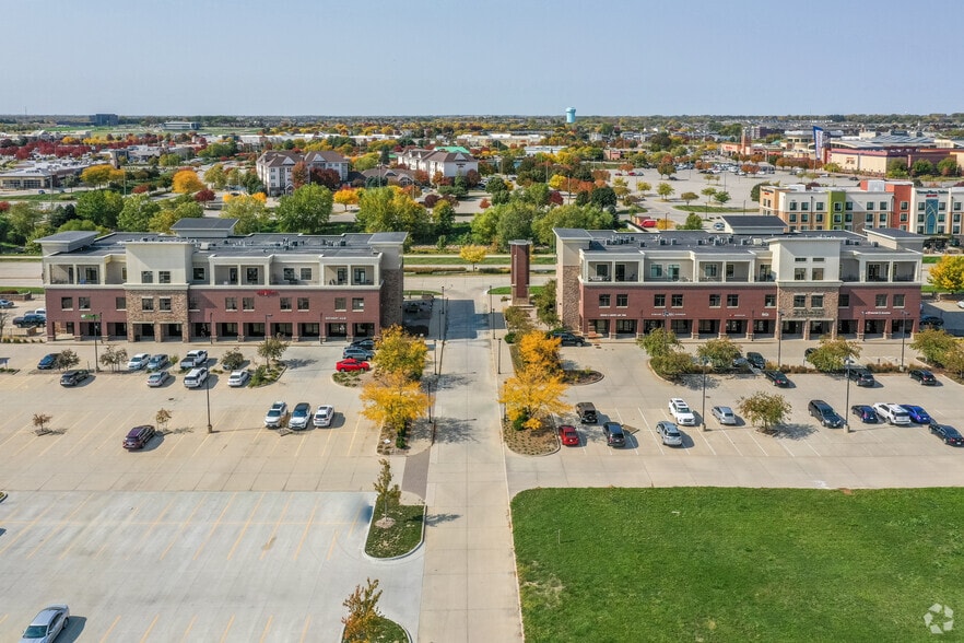 160 S 68th St, West Des Moines, IA for lease - Aerial - Image 3 of 9