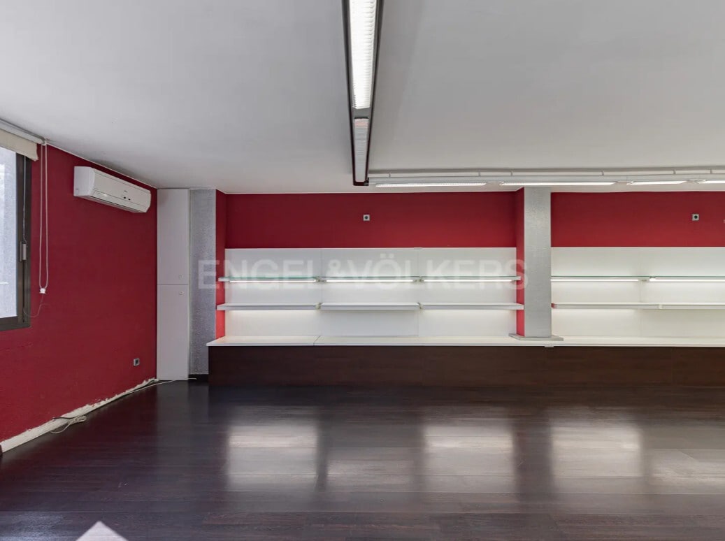 Office in Barcelona, Barcelona for lease Interior Photo- Image 1 of 5