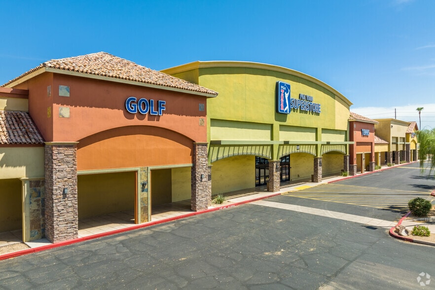 2041-2091 N Arizona Ave, Chandler, AZ à louer - Photo du bâtiment - Image 1 de 6