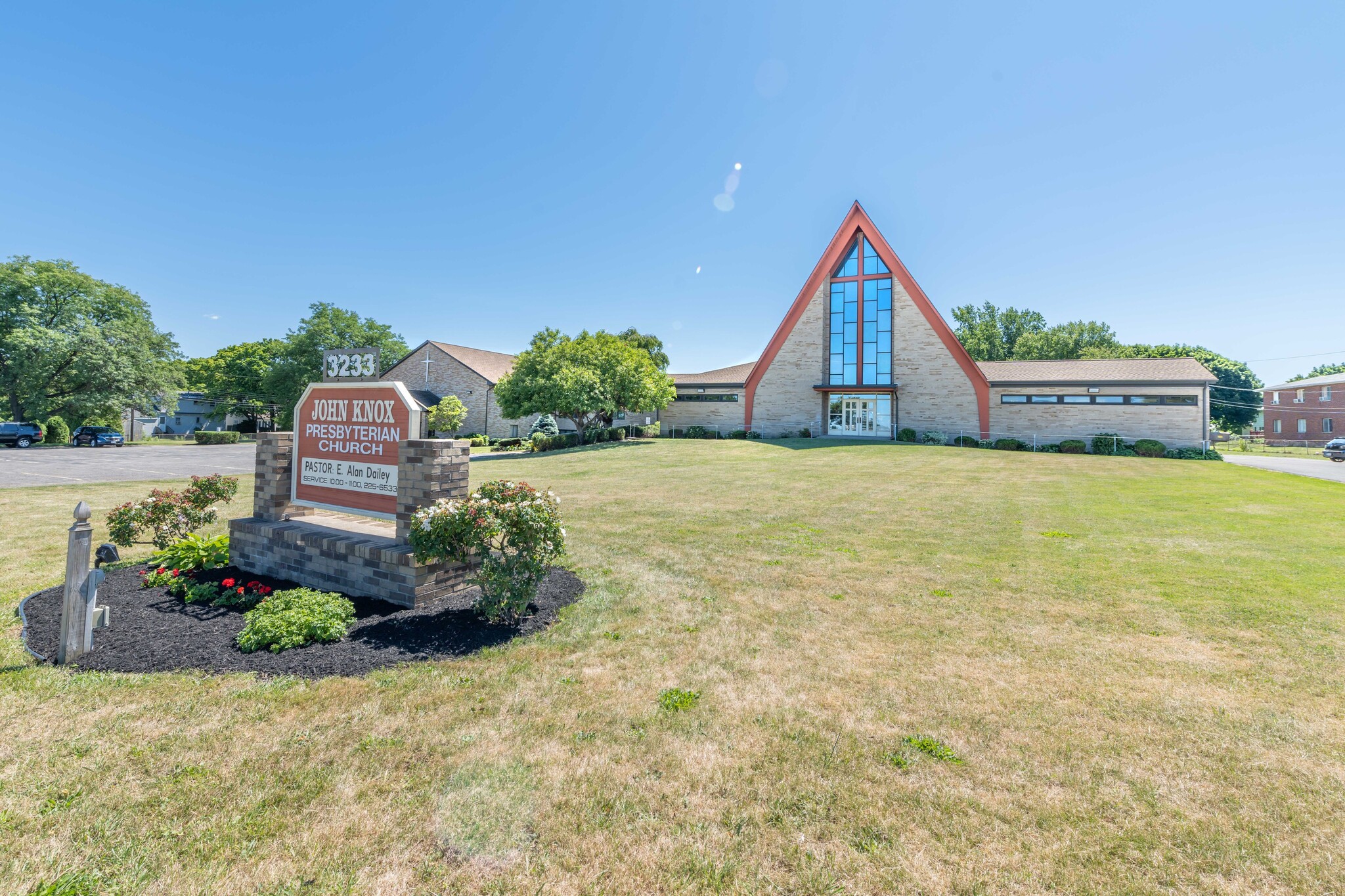 3233 W Ridge Rd, Rochester, NY à vendre Photo du bâtiment- Image 1 de 1