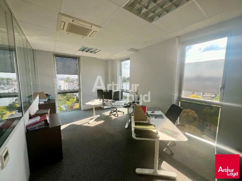 Office in Rennes for lease - Interior Photo - Image 2 of 4