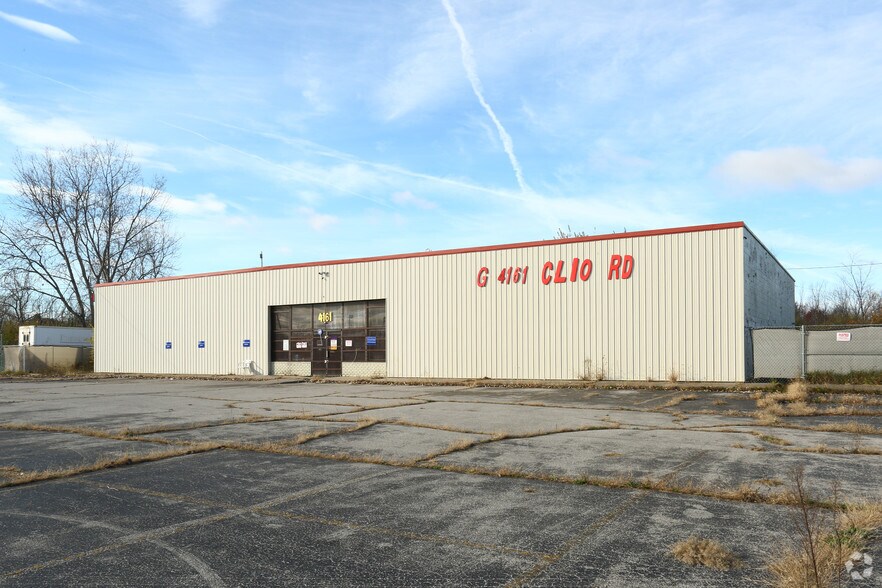 4161 Clio Rd, Flint, MI à vendre - Photo du bâtiment - Image 2 de 7