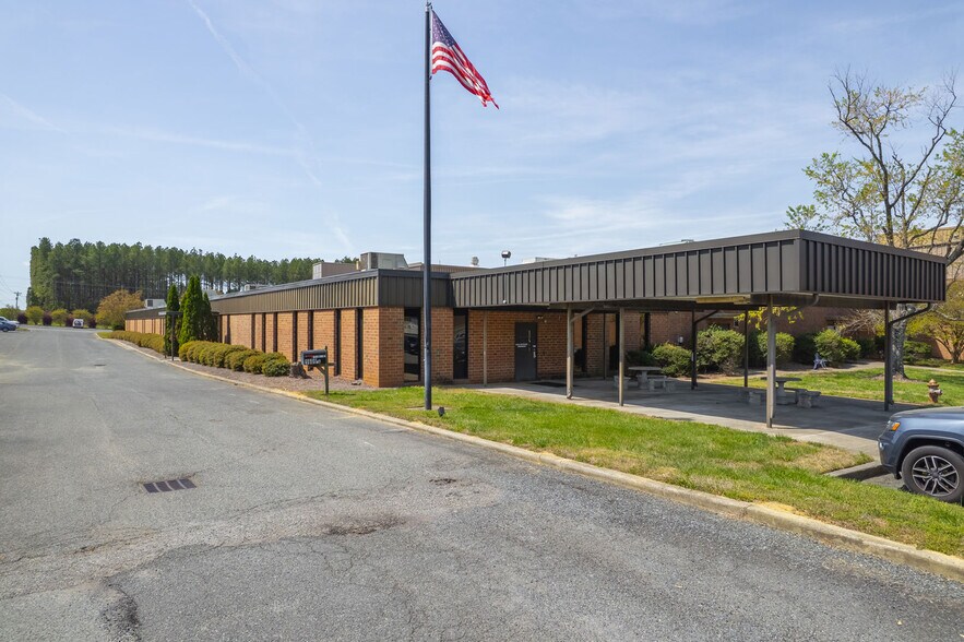 1609 Airport Rd, Monroe, NC à vendre - Photo du bâtiment - Image 2 de 38