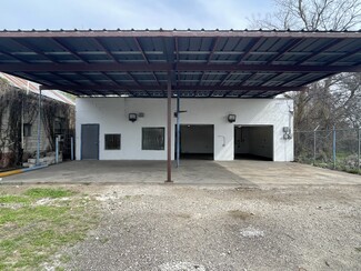 Plus de détails pour 2210 S Flores St, San Antonio, TX - Vente au détail à vendre