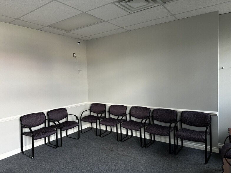 15502 S Telegraph Rd, Monroe, MI à louer - Photo du bâtiment - Image 3 de 12