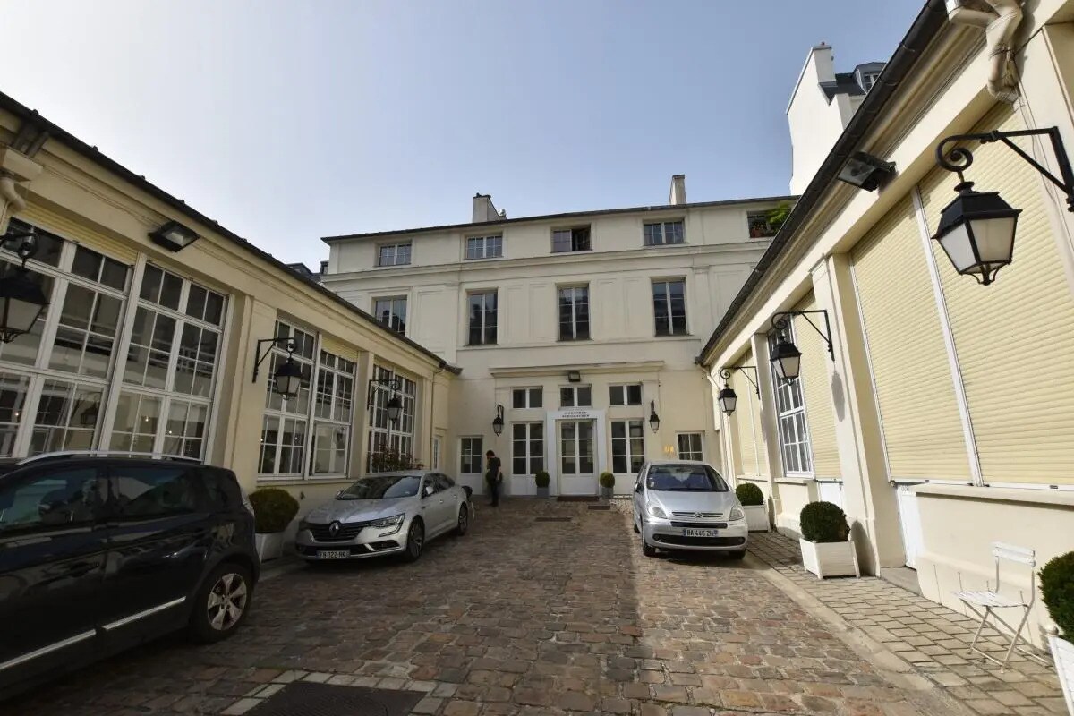 9 Rue Charlot, Paris for lease Building Photo- Image 1 of 13