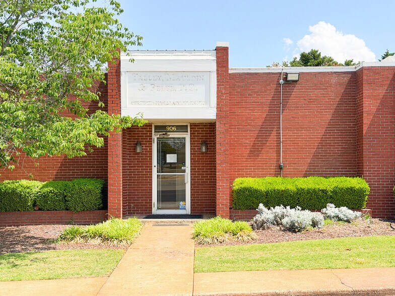 906 Wilson St NE, Decatur, AL à louer - Photo principale - Image 1 de 13