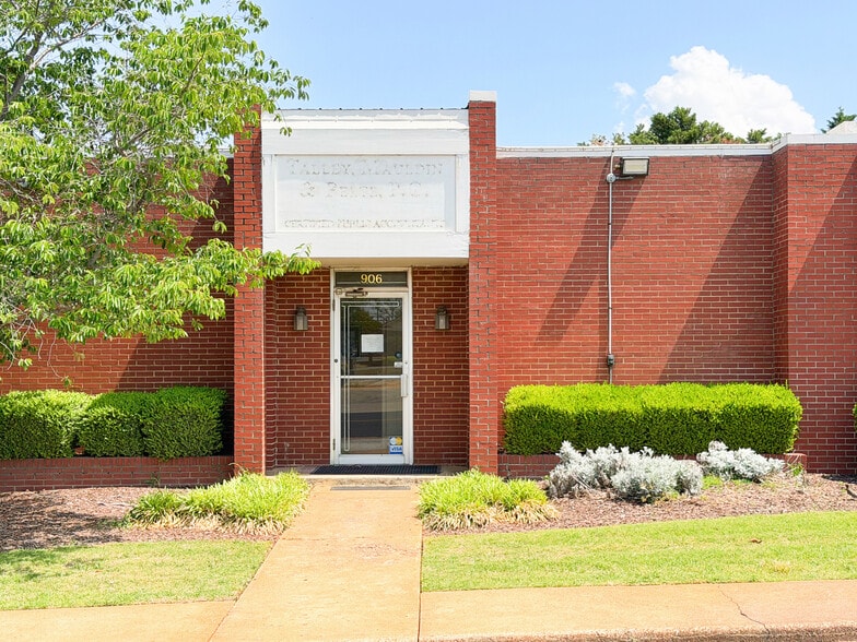 906 Wilson St NE, Decatur, AL for sale - Primary Photo - Image 1 of 13