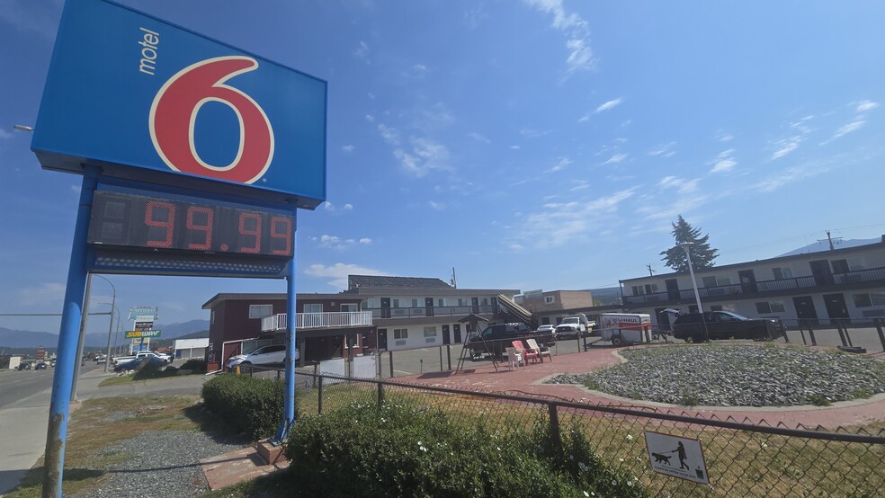 910 Cranbrook St North, Cranbrook, BC à vendre - Photo principale - Image 1 de 12