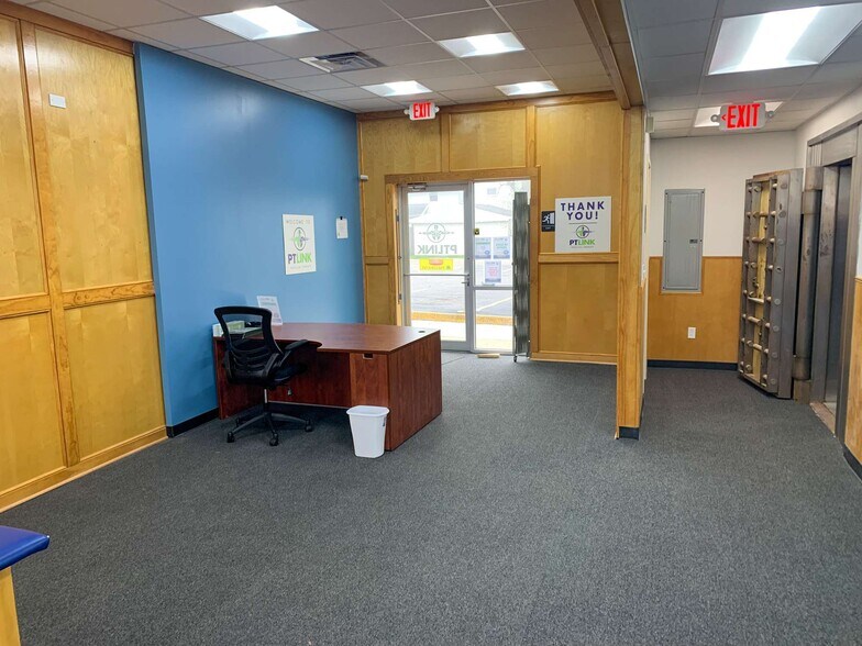 315-319 S Detroit Ave, Toledo, OH for sale - Interior Photo - Image 3 of 3