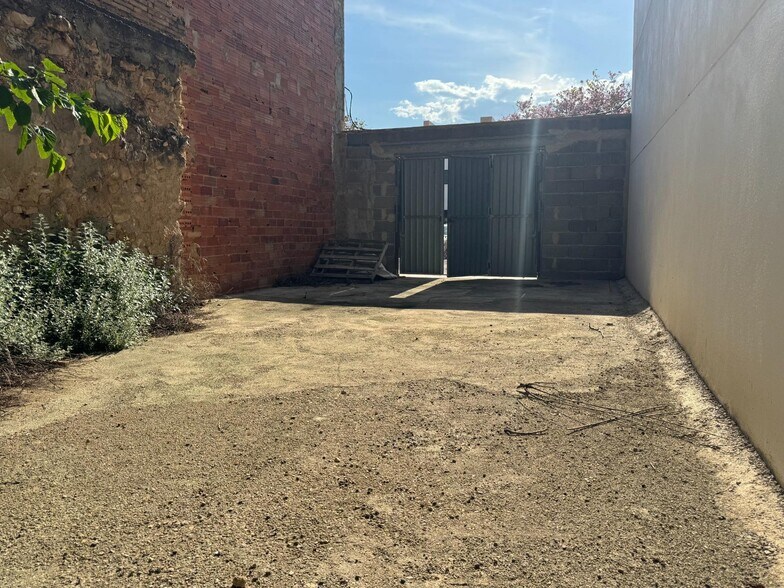 Land in BENISANÓ, Valencia for sale - Building Photo - Image 3 of 15