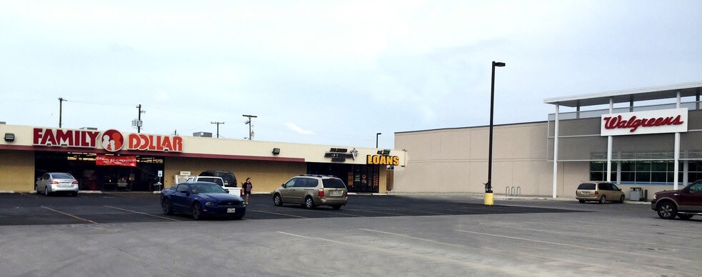 149-153 E US Highway 77, San Benito, TX à louer - Photo du bâtiment - Image 3 de 3