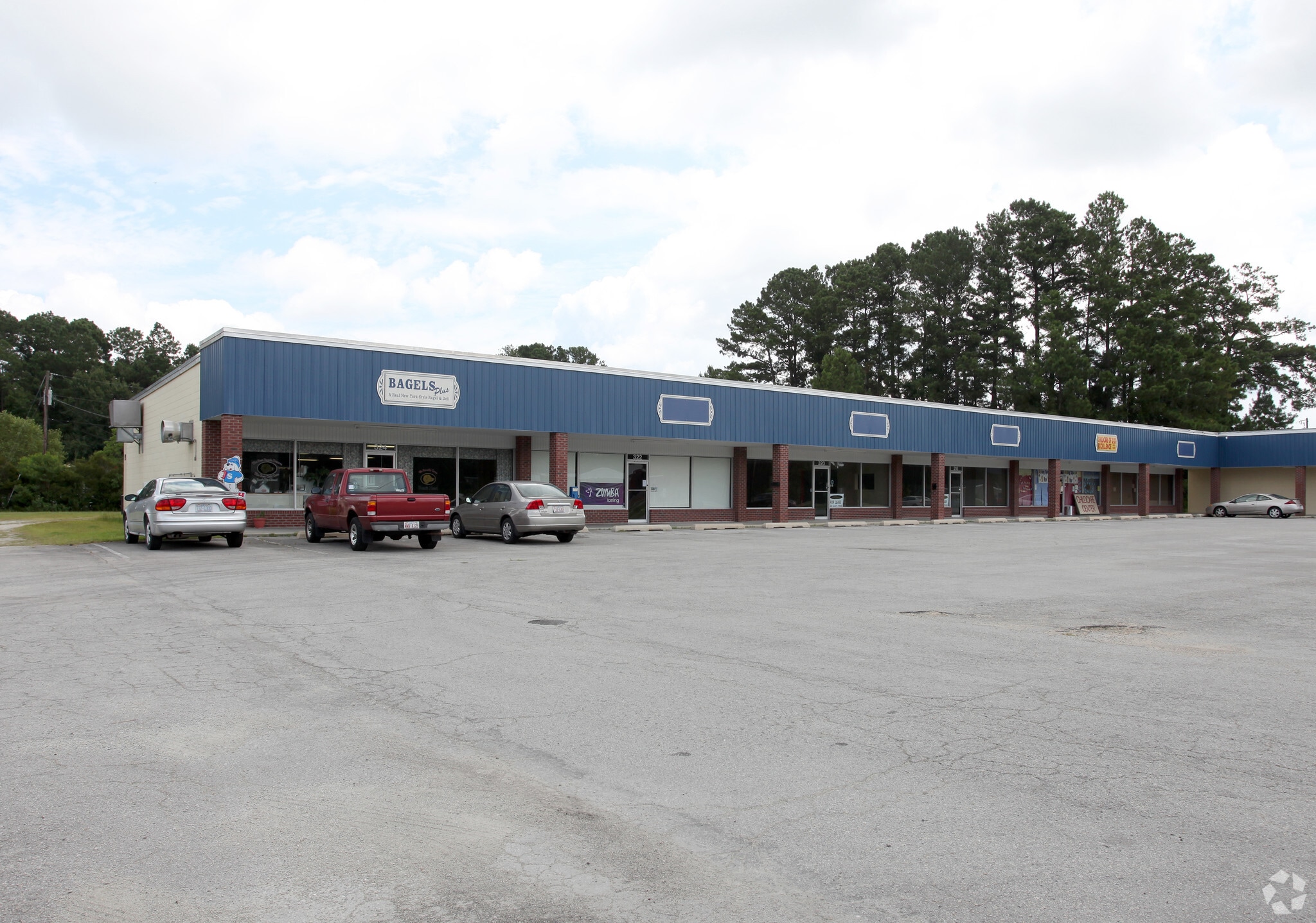 Westbrooke Plaza Strip Center portfolio of 2 properties for sale on LoopNet.ca Building Photo- Image 1 of 4