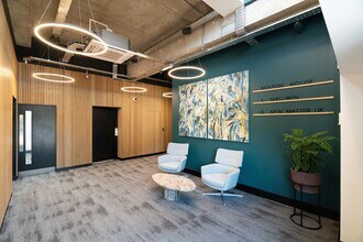 Boston Dr, Bourne End for lease Interior Photo- Image 1 of 5