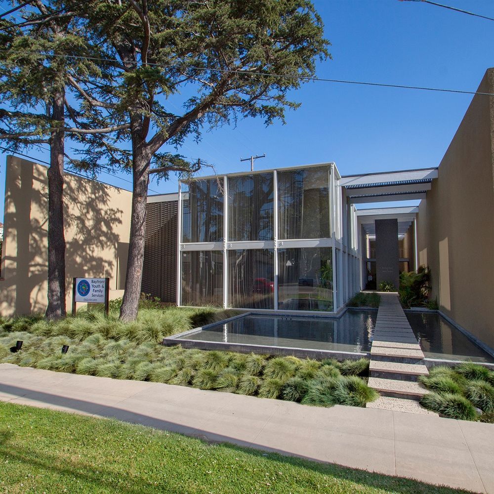 320 E Bixby Rd, Long Beach, CA à louer Photo du bâtiment- Image 1 de 11