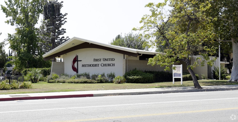 22700 Sherman Way, West Hills, CA for lease - Building Photo - Image 3 of 4