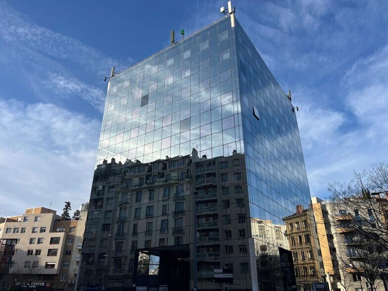 75 Cours Emile Zola, Villeurbanne for lease - Building Photo - Image 1 of 22