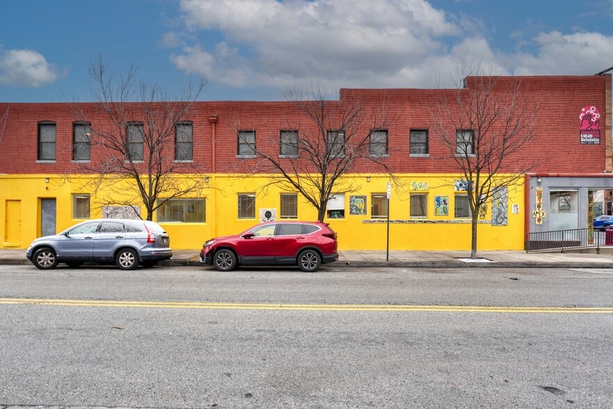 3200 Eastern Ave, Baltimore, MD for sale - Building Photo - Image 2 of 9