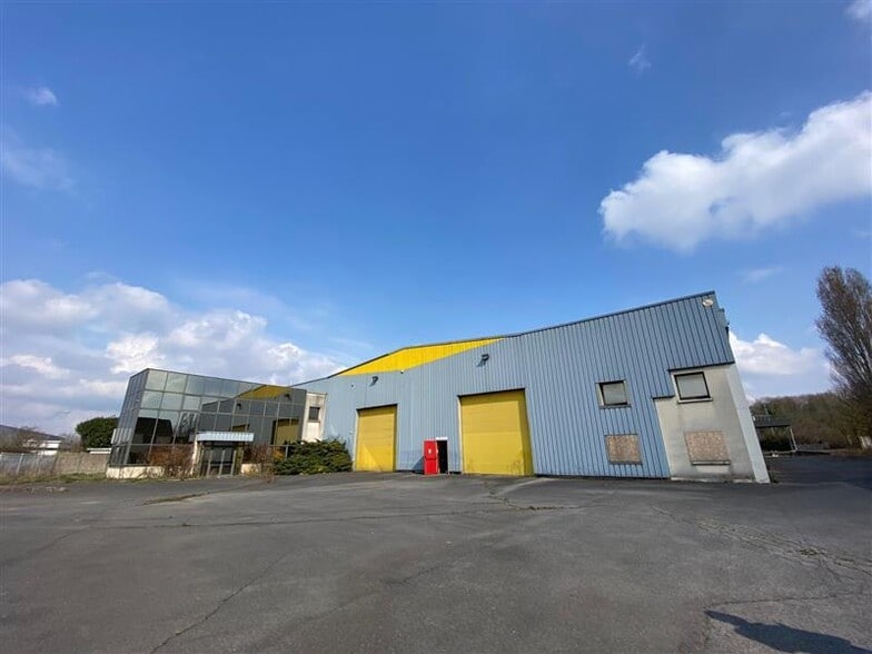 Office in Bonneuil-sur-Marne for lease - Building Photo - Image 1 of 5
