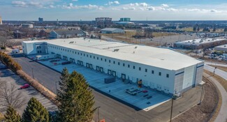 Plus de détails pour 107 Charles Lindbergh Blvd, Garden City, NY - Industriel à louer