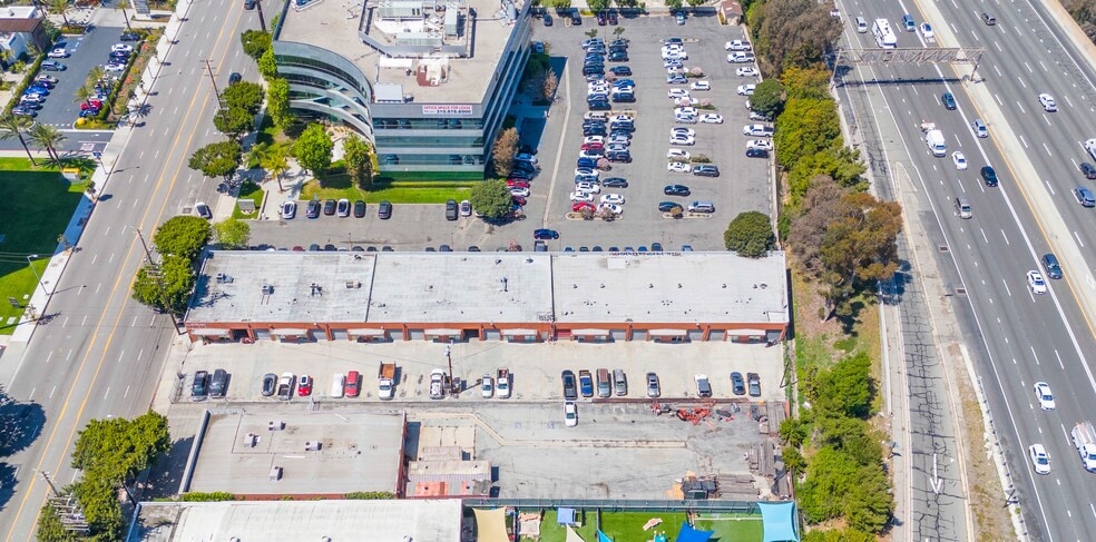 1009-1017 W 190th St, Gardena, CA for lease - Building Photo - Image 2 of 3