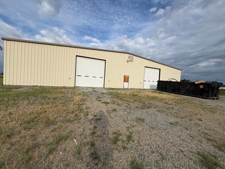 253 Lawless Creek Rd, Blairs, VA à louer - Photo du bâtiment - Image 2 de 6