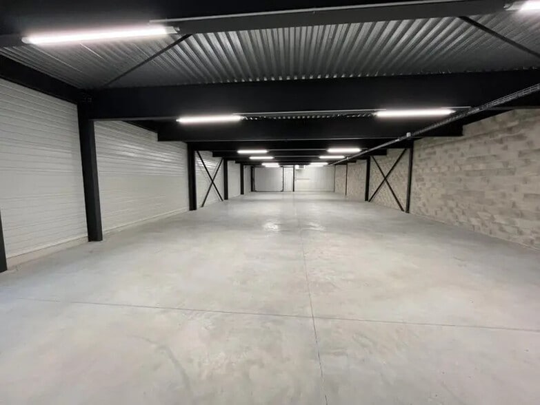 Industriel dans Gennevilliers à vendre - Photo du bâtiment - Image 2 de 26