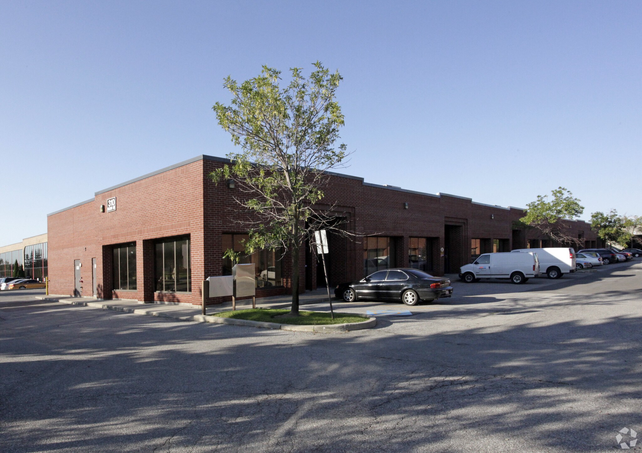 310 Millway Ave, Vaughan, ON à vendre Photo principale- Image 1 de 1