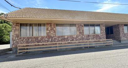 100 N Fruitland St, Kennewick, WA for lease Interior Photo- Image 2 of 17
