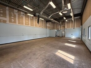 432 Sand Shore Rd, Hackettstown, NJ for lease Interior Photo- Image 2 of 9