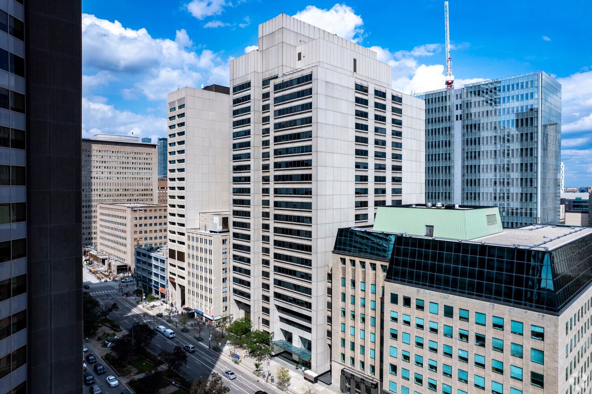 393 University Ave, Toronto, ON à louer Photo principale- Image 1 de 6