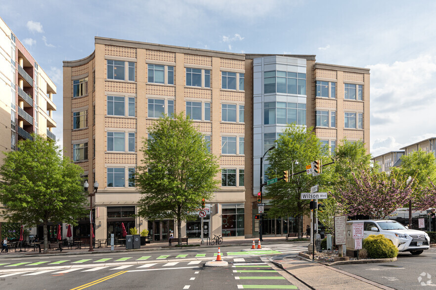 1776 Wilson Blvd, Arlington, VA à louer - Photo principale - Image 1 de 14