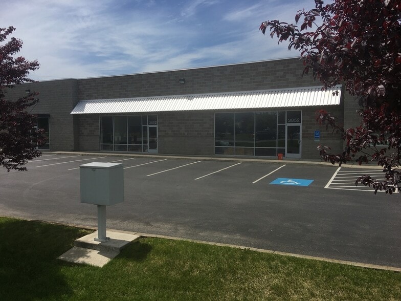 3846-3856 N Schreiber Way, Coeur d'Alene, ID for lease - Building Photo - Image 2 of 8